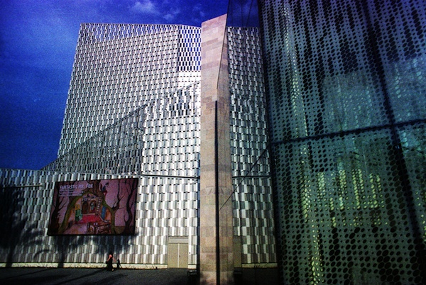 Veil and studio
              entry pavilion
